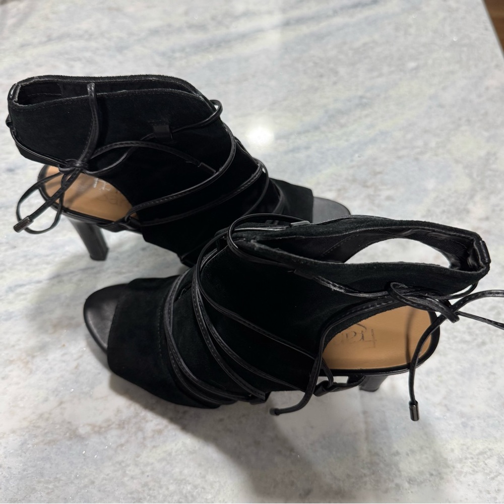 Franco Sarto Quinera Ankle Bootie
 Women's Heels - Picture 4 of 6